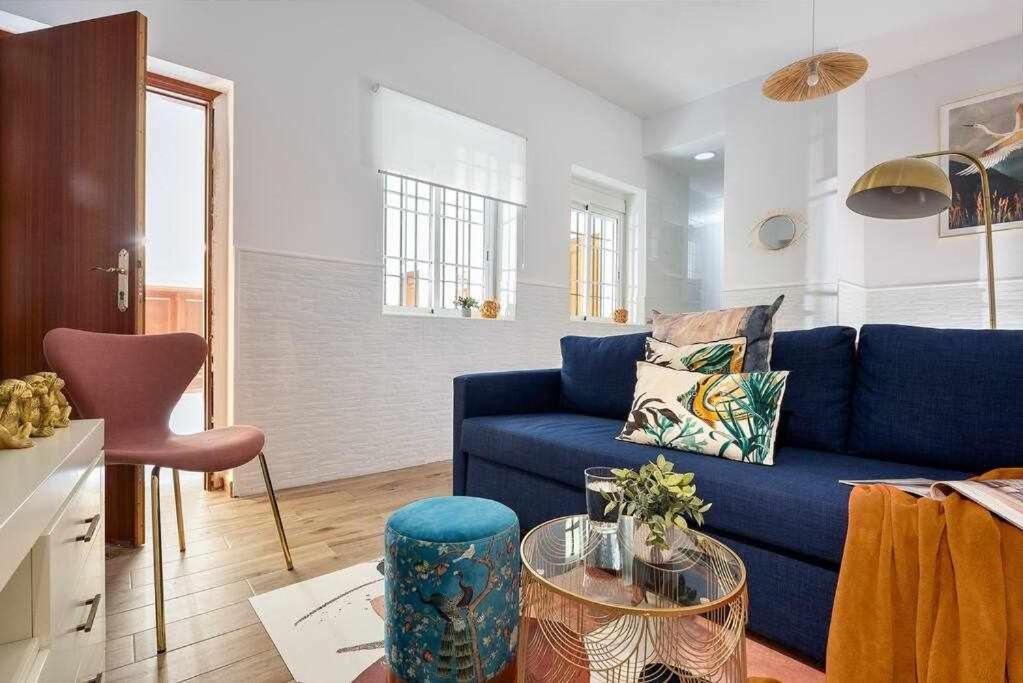 Monkeys Apartments 7Revueltas Deluxe Севиля Екстериор снимка